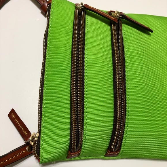 Dooney & Bourke North/South shoulder bag - Picture 5 of 8